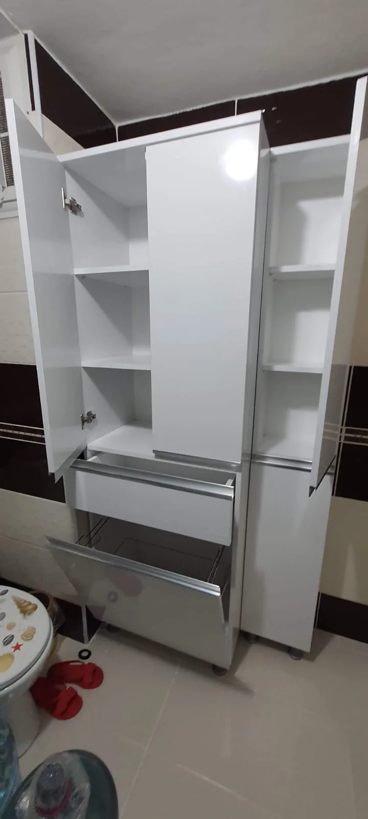 Banyo dolabı