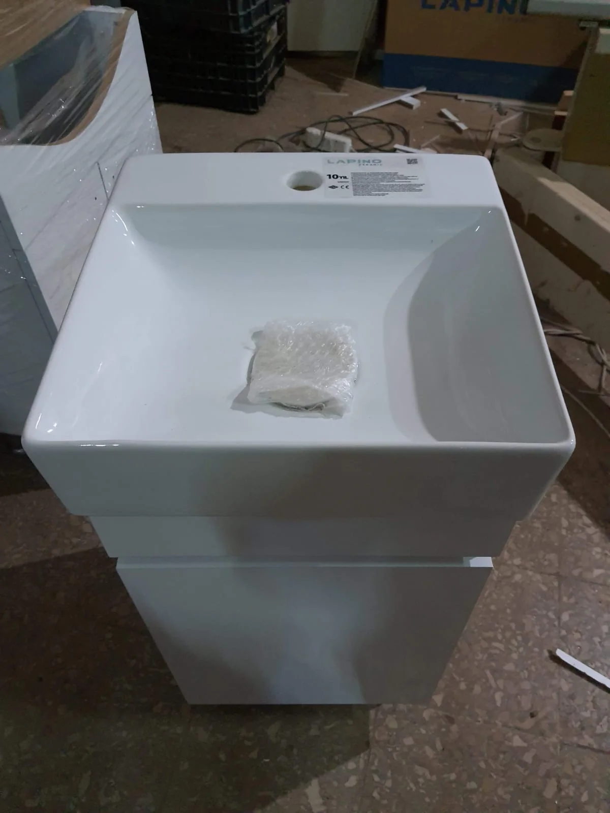 Banyo dolabı